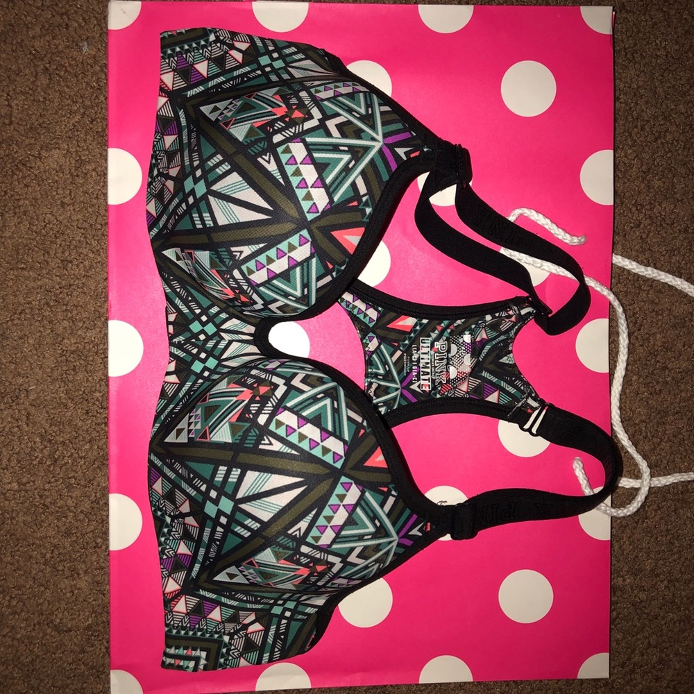 PINK Ultimate Push-Up Sports Bra